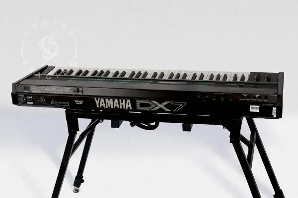 Yamaha DX7 Black Keyboard