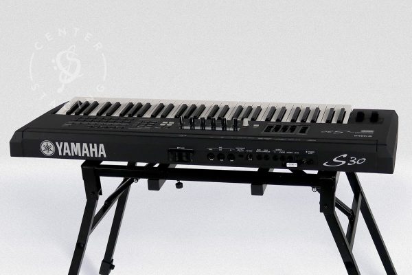 Yamaha S-30 Black Keyboard