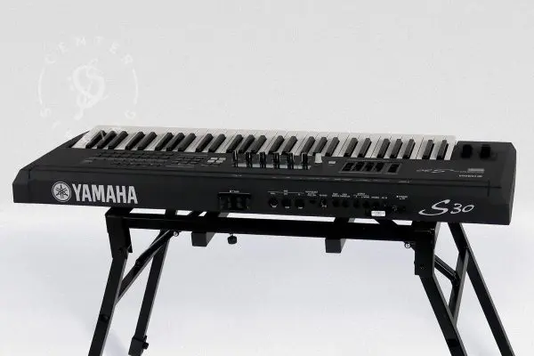 Yamaha S-30 Black Keyboard
