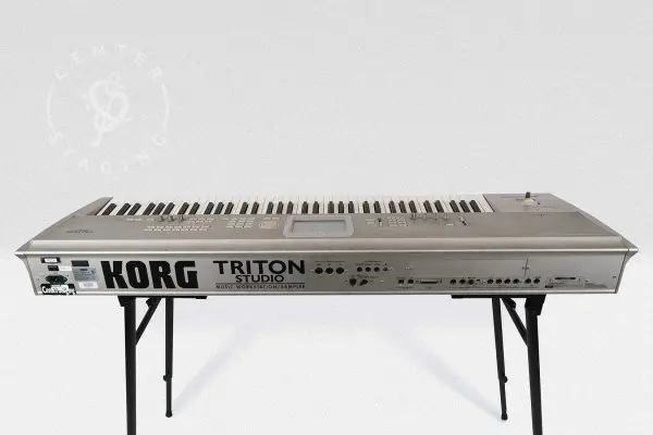 Korg Studio 76 Silver Keyboard