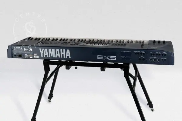Yamaha EX5 Black Keyboard