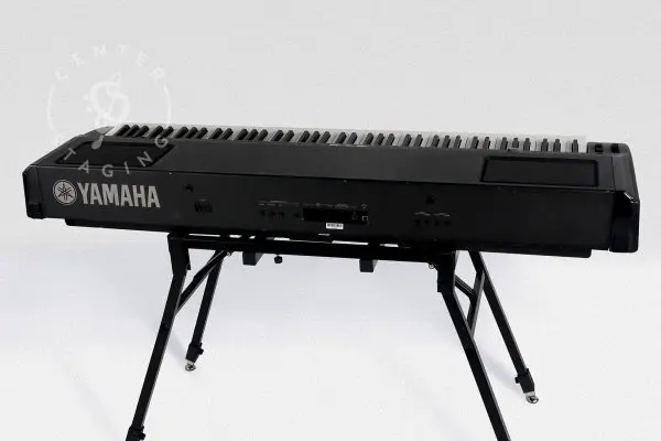 Yamaha P-250 Black Keyboard