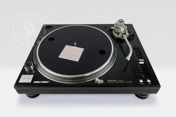 Technics SL- 1210 M5G Black Turntable