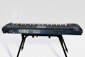 KORG TRITON EXTREME 76鍵 KORG】TRITON Extreme 76鍵 - メルカリ