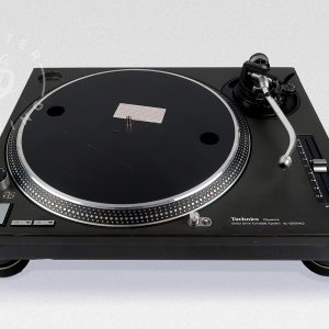 Technics SL-1200 MK2 Black Turntable
