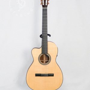 Martin 000C Nylon String (Lefty) Natural Acoustic Guitar