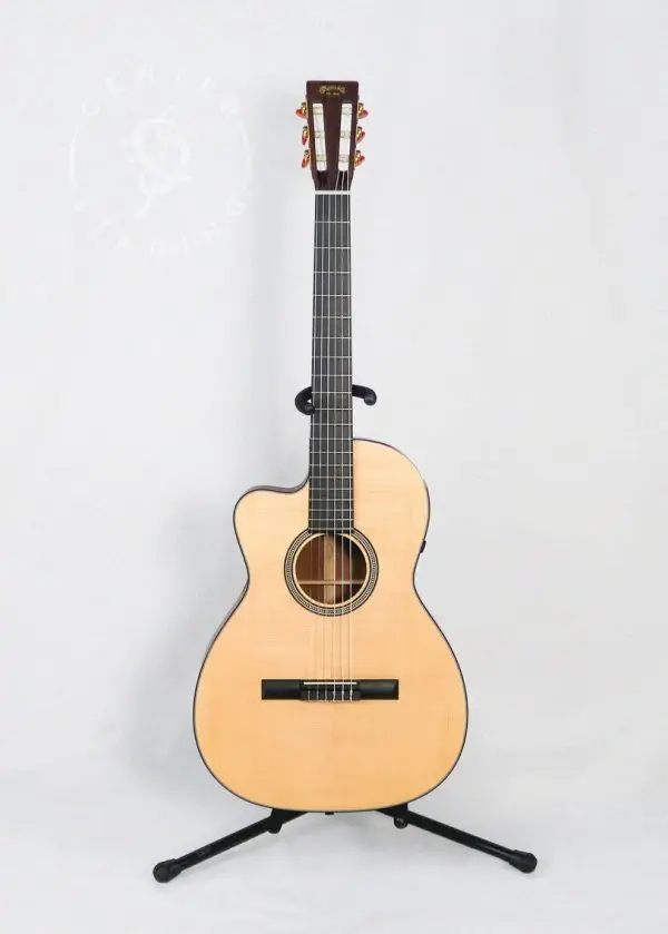 Martin 000C Nylon String (Lefty) Natural Acoustic Guitar