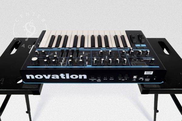 Novation Bass Station II Black Keyboard