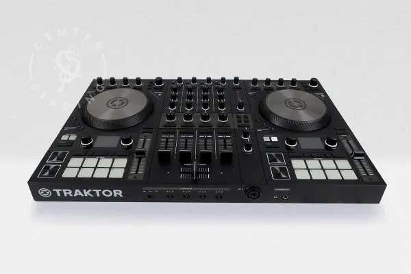 Native Instruments Traktor S4 MK3 DJ Controller Black