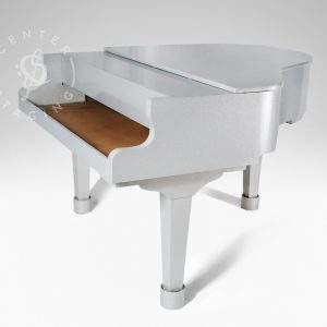 CenterStaging Grand 5' Silver Sparkle Piano Shell