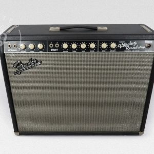 Fender Vibrolux Guitar Combo Black Guitar Amplifier