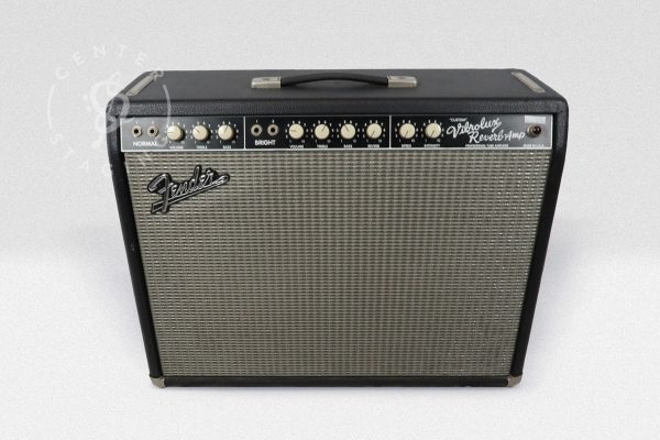 Fender Vibrolux Guitar Combo Black Guitar Amplifier