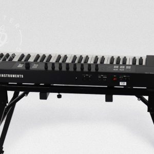 Native Instruments Komplete Kontrol S49 Controller Black MIDI Controller