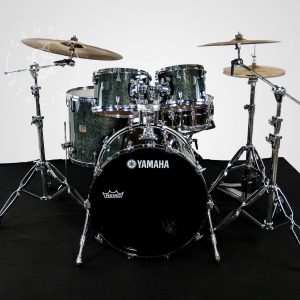 Yamaha Black Sparkle Maple Custom Absolute Kit